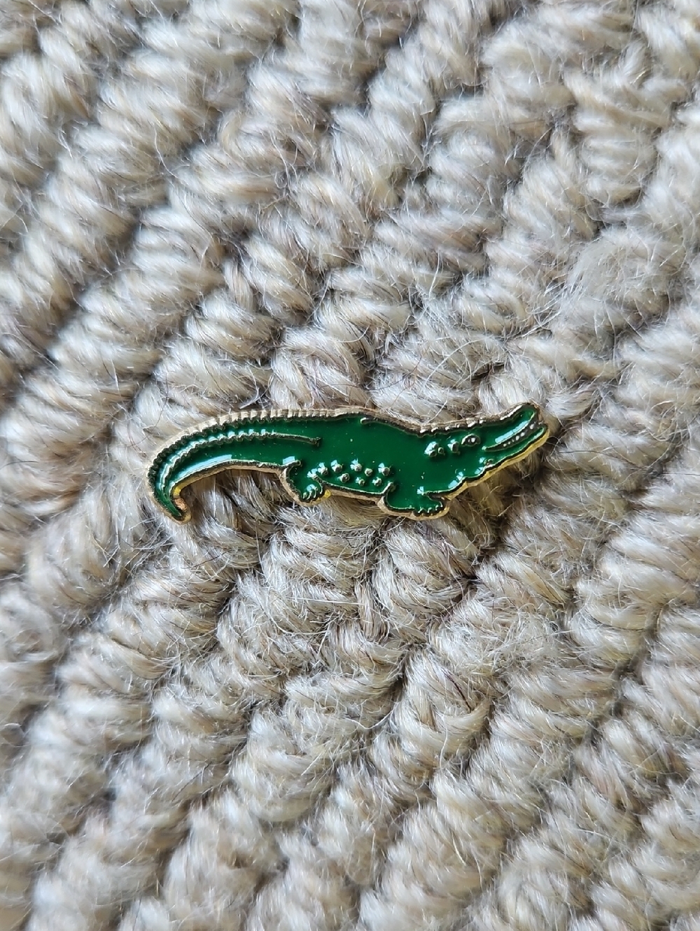 Vintage green enamel Lacoste crocodile Aligator logo lapel pin